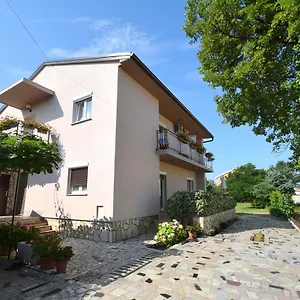 apartments-josipa-malinska.primorje-gorskikotar.com/